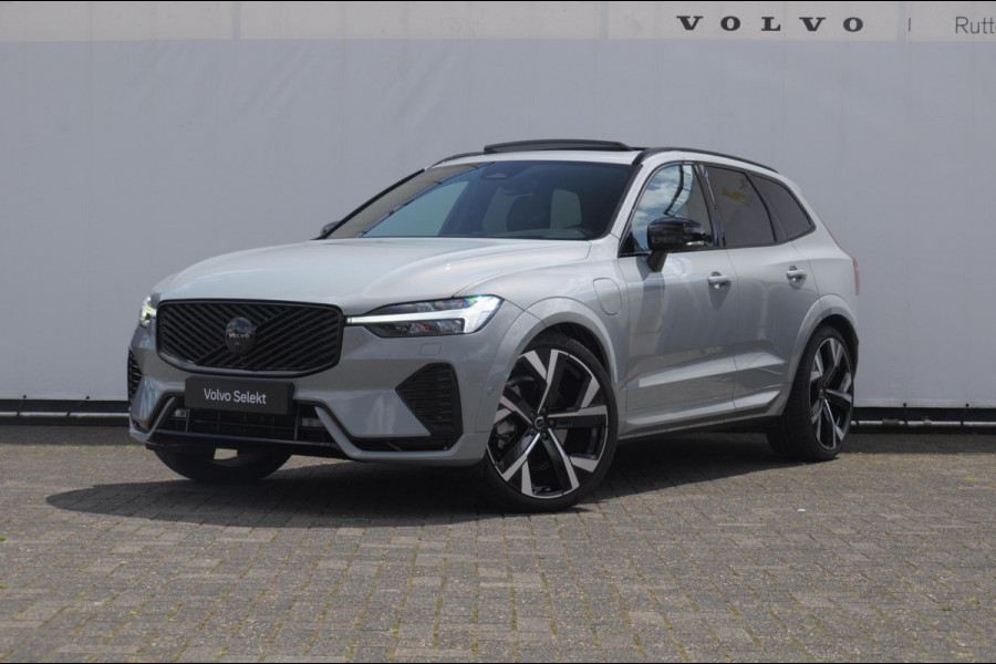 Volvo XC60 T8 455PK Automaat hybrid AWD Ultra Black Edition Luchtvering/ Semi-elektrisch inklapbare trekhaak/ Stoelverwarming voor en achter/ Stuurverwarming/ Harman Kardon Audio/