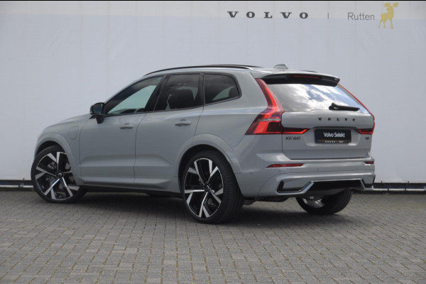 Volvo XC60 T8 455PK Automaat hybrid AWD Ultra Black Edition Luchtvering/ Semi-elektrisch inklapbare trekhaak/ Stoelverwarming voor en achter/ Stuurverwarming/ Harman Kardon Audio/