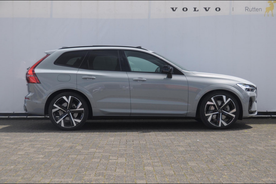Volvo XC60 T8 455PK Automaat hybrid AWD Ultra Black Edition Luchtvering/ Semi-elektrisch inklapbare trekhaak/ Stoelverwarming voor en achter/ Stuurverwarming/ Harman Kardon Audio/