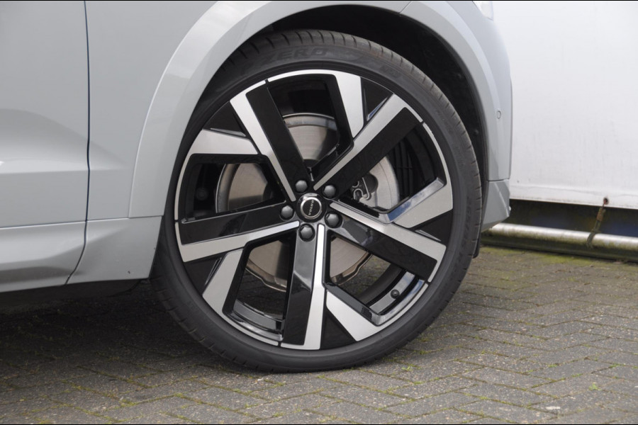 Volvo XC60 T8 455PK Automaat hybrid AWD Ultra Black Edition Luchtvering/ Semi-elektrisch inklapbare trekhaak/ Stoelverwarming voor en achter/ Stuurverwarming/ Harman Kardon Audio/