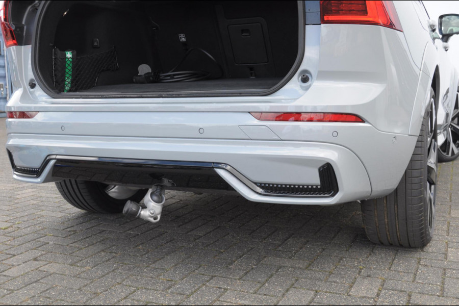 Volvo XC60 T8 455PK Automaat hybrid AWD Ultra Black Edition Luchtvering/ Semi-elektrisch inklapbare trekhaak/ Stoelverwarming voor en achter/ Stuurverwarming/ Harman Kardon Audio/
