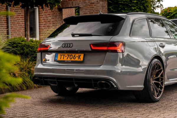 Audi RS6 Avant 4.0 TFSI Quattro Performance Pro Line Plus Keramisch Pano Carbon B&O 360 Camera 21'' WF