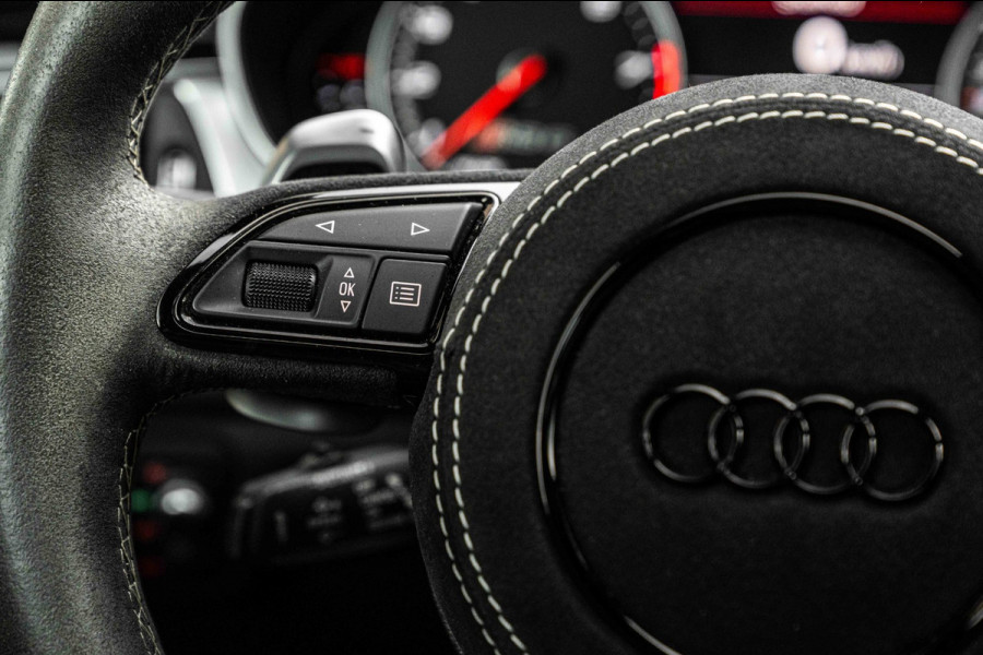 Audi RS6 Avant 4.0 TFSI Quattro Performance Pro Line Plus Keramisch Pano Carbon B&O 360 Camera 21'' WF
