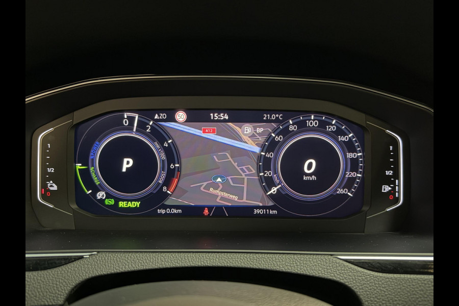 Volkswagen Passat Variant 1.4 TSI PHEV GTE Business 17"/Trekhaak/IQ Lights/Stoelverwarming/Camera/Apple Carplay & Android Auto