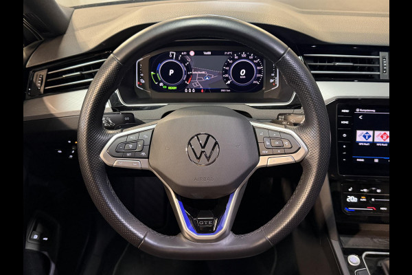 Volkswagen Passat Variant 1.4 TSI PHEV GTE Business 17"/Trekhaak/IQ Lights/Stoelverwarming/Camera/Apple Carplay & Android Auto