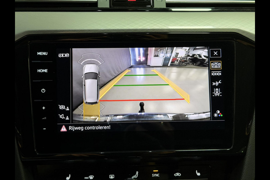 Volkswagen Passat Variant 1.4 TSI PHEV GTE Business 17"/Trekhaak/IQ Lights/Stoelverwarming/Camera/Apple Carplay & Android Auto