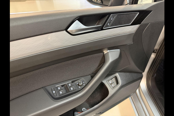 Volkswagen Passat Variant 1.4 TSI PHEV GTE Business 17"/Trekhaak/IQ Lights/Stoelverwarming/Camera/Apple Carplay & Android Auto