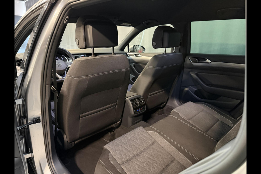 Volkswagen Passat Variant 1.4 TSI PHEV GTE Business 17"/Trekhaak/IQ Lights/Stoelverwarming/Camera/Apple Carplay & Android Auto