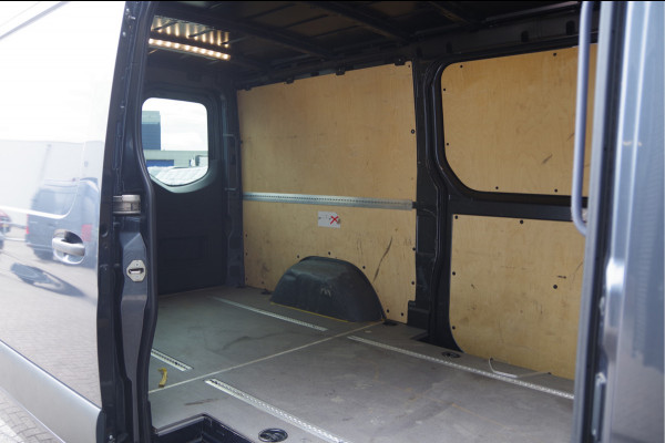 Mercedes-Benz Sprinter 319 3.0 CDI V6 L2H1 MARGE! AUT. 2X SCHUIFDEUR, 3.5T TREKHAAK, LEDER, ADAPT. CRUISE, 360 CAMERA, NAVI, CLIMA, STOELVERWARMING