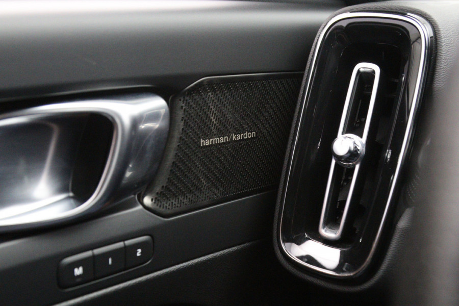 Volvo XC40 Recharge P8 AWD R-Design, SOH 92 %, Panoramadak, Leder, 4 x Stoelverwarming, H/K Sound, 360 Camera