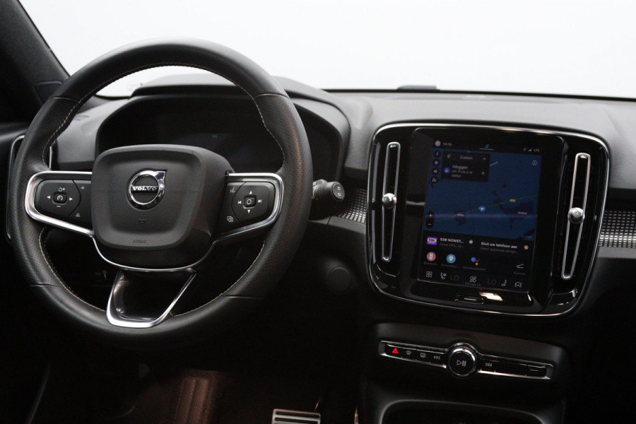 Volvo XC40 Recharge P8 AWD R-Design, SOH 92 %, Panoramadak, Leder, 4 x Stoelverwarming, H/K Sound, 360 Camera