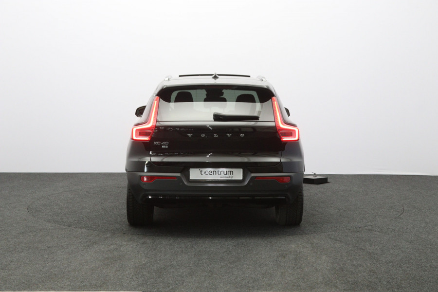 Volvo XC40 Recharge P8 AWD R-Design, SOH 92 %, Panoramadak, Leder, 4 x Stoelverwarming, H/K Sound, 360 Camera