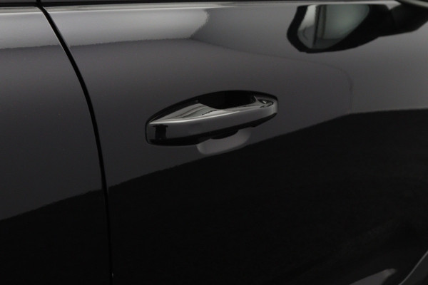 Volvo XC40 Recharge P8 AWD R-Design, SOH 92 %, Panoramadak, Leder, 4 x Stoelverwarming, H/K Sound, 360 Camera