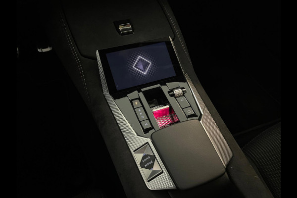 DS DS 4 1.2 Performance Line+ 130PK AUTOMAAT AIRCO CLIMA NAVI CRUISE APPLE CARPLAY ALCANTARA ZWARTE VELGEN CAMERA PDC NIEUWSTAAT