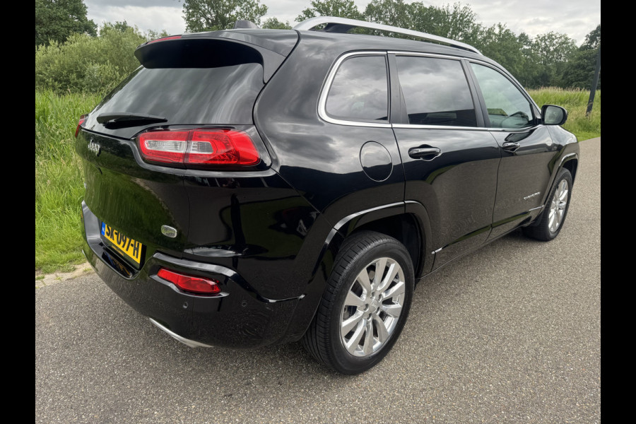 Jeep Cherokee 2.2 Overland Vol Opties!! Weinig Km !!