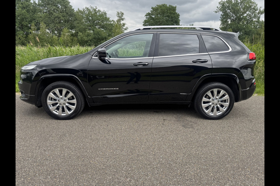 Jeep Cherokee 2.2 Overland Vol Opties!! Weinig Km !!