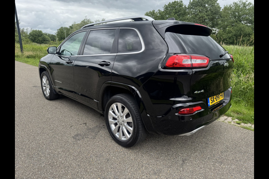 Jeep Cherokee 2.2 Overland Vol Opties!! Weinig Km !!