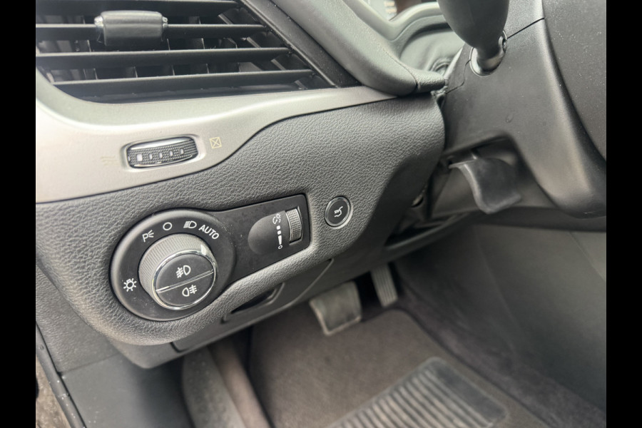 Jeep Cherokee 2.2 Overland Vol Opties!! Weinig Km !!