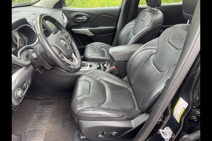 Jeep Cherokee 2.2 Overland Vol Opties!! Weinig Km !!