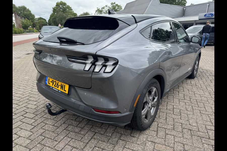 Ford Mustang Mach-E RWD 75 kWh 258pk Trekhaak | Elektrische Achterklep | Panorama dak | Adaptieve Cruise | Dodehoeksensoren | B&O Audio | Memory Seats