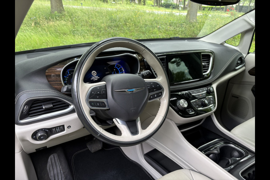 Chrysler Pacifica 3.6 V6 Hybrid PHEV LIMITED