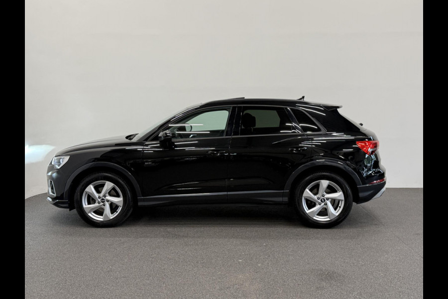 Audi Q3 35 TFSI Advanced Automaat Panoramadak Navigatie Apple Carplay Android Auto 360 camera Parkeersensoren Cruise Control Alacantara Full Led Stoelverwarming Climate Control Lichtmetalen velgen