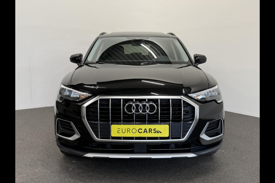 Audi Q3 35 TFSI Advanced Automaat Panoramadak Navigatie Apple Carplay Android Auto 360 camera Parkeersensoren Cruise Control Alacantara Full Led Stoelverwarming Climate Control Lichtmetalen velgen