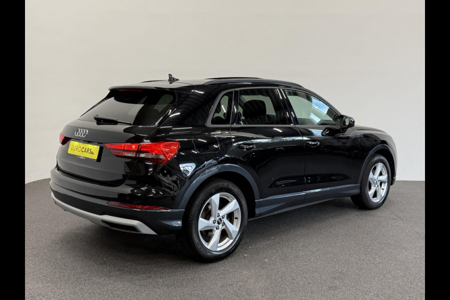 Audi Q3 35 TFSI Advanced Automaat Panoramadak Navigatie Apple Carplay Android Auto 360 camera Parkeersensoren Cruise Control Alacantara Full Led Stoelverwarming Climate Control Lichtmetalen velgen