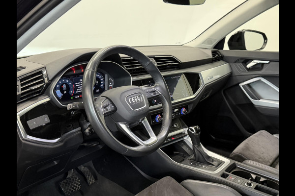 Audi Q3 35 TFSI Advanced Automaat Panoramadak Navigatie Apple Carplay Android Auto 360 camera Parkeersensoren Cruise Control Alacantara Full Led Stoelverwarming Climate Control Lichtmetalen velgen