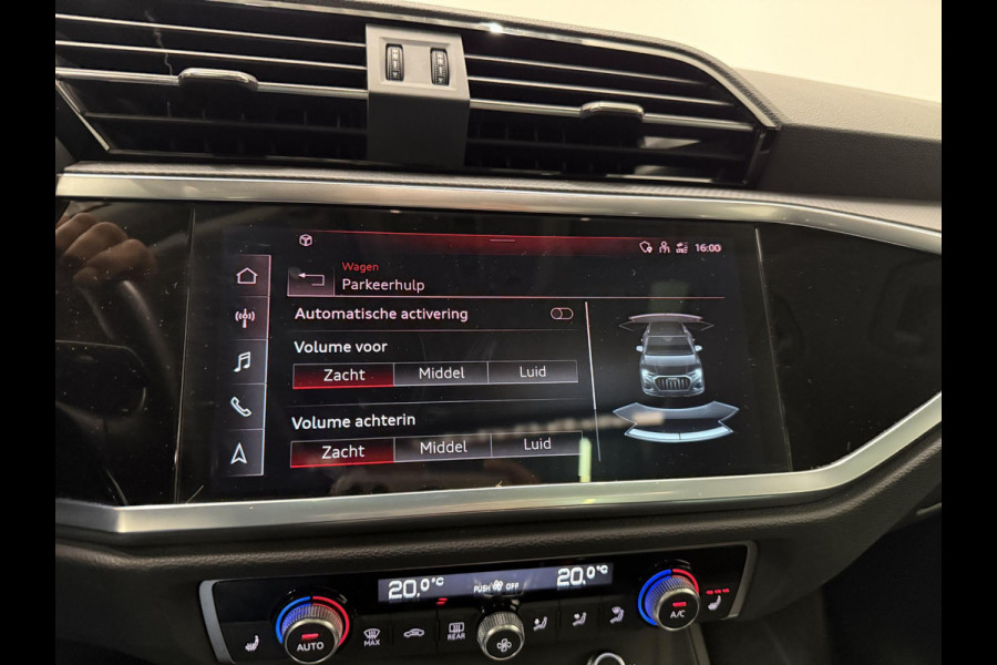 Audi Q3 35 TFSI Advanced Automaat Panoramadak Navigatie Apple Carplay Android Auto 360 camera Parkeersensoren Cruise Control Alacantara Full Led Stoelverwarming Climate Control Lichtmetalen velgen