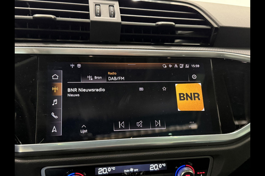 Audi Q3 35 TFSI Advanced Automaat Panoramadak Navigatie Apple Carplay Android Auto 360 camera Parkeersensoren Cruise Control Alacantara Full Led Stoelverwarming Climate Control Lichtmetalen velgen
