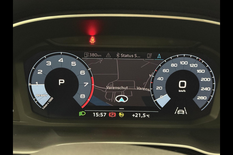 Audi Q3 35 TFSI Advanced Automaat Panoramadak Navigatie Apple Carplay Android Auto 360 camera Parkeersensoren Cruise Control Alacantara Full Led Stoelverwarming Climate Control Lichtmetalen velgen