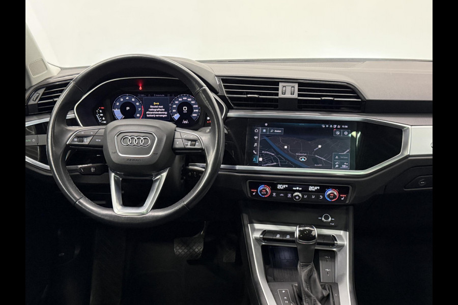 Audi Q3 35 TFSI Advanced Automaat Panoramadak Navigatie Apple Carplay Android Auto 360 camera Parkeersensoren Cruise Control Alacantara Full Led Stoelverwarming Climate Control Lichtmetalen velgen