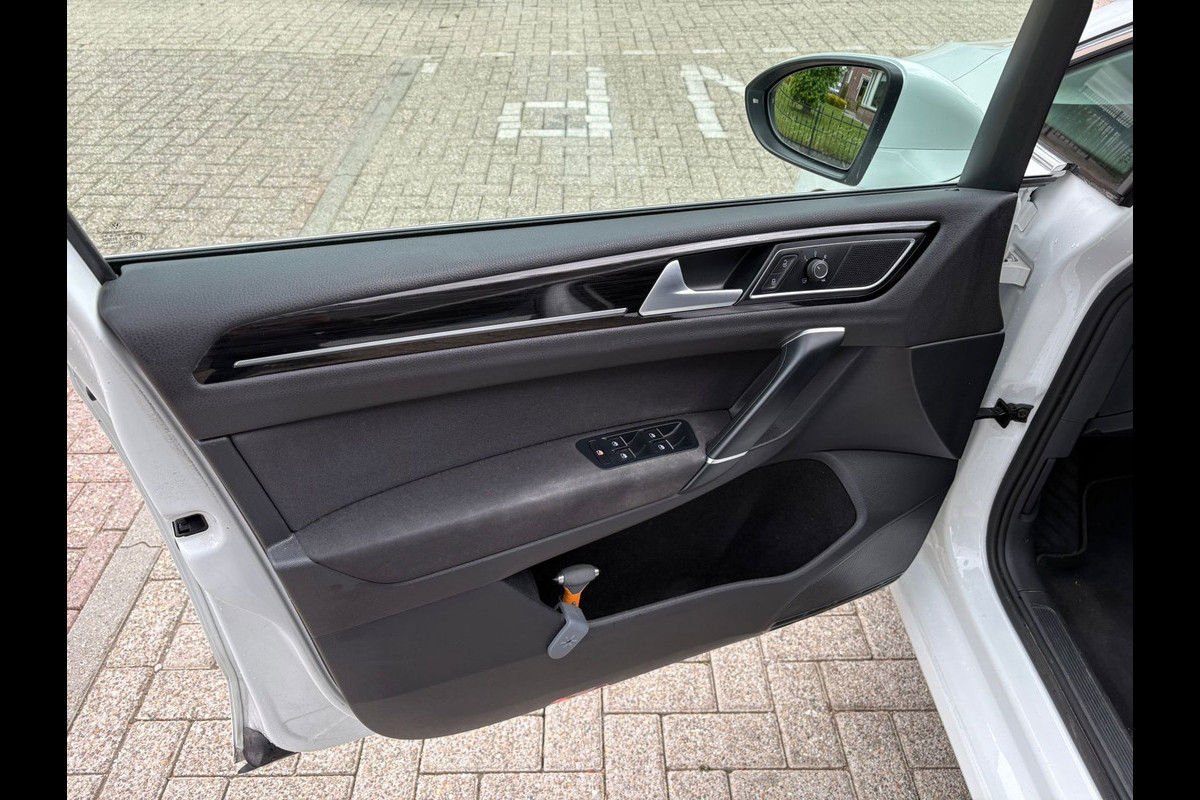 Volkswagen Golf Sportsvan 1.5 TSI ACT Highline Edition NIEUWE APK GARANTIE 150PK