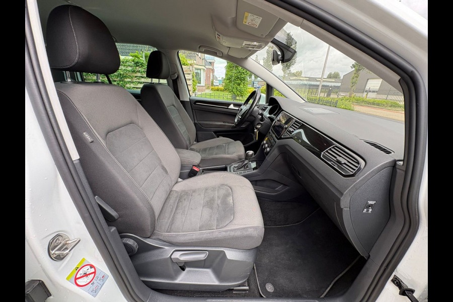 Volkswagen Golf Sportsvan 1.5 TSI ACT Highline Edition NIEUWE APK GARANTIE 150PK