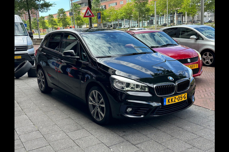 BMW 2 Serie Active Tourer 220i High Executive Aut Navi Clima PDC Stoelverwarming