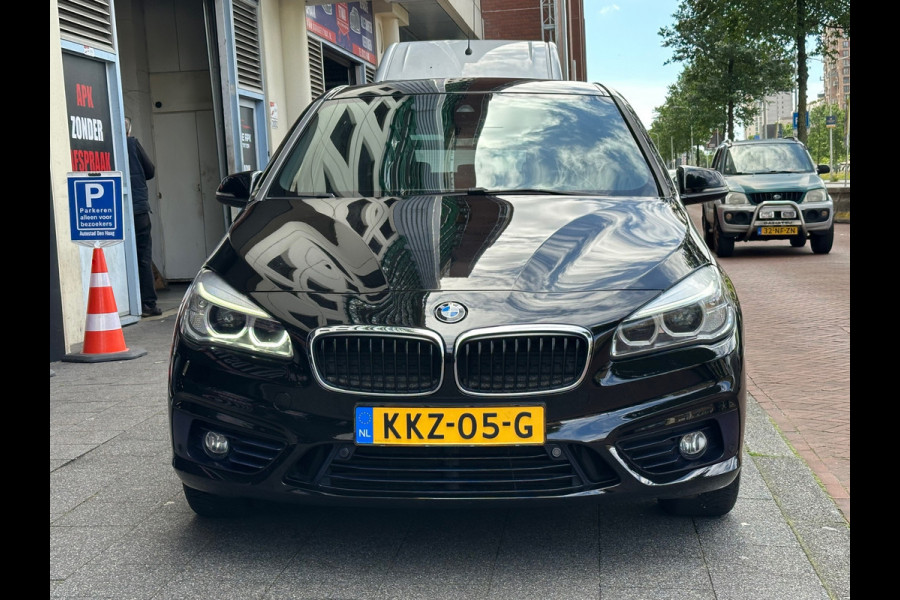 BMW 2 Serie Active Tourer 220i High Executive Aut Navi Clima PDC Stoelverwarming