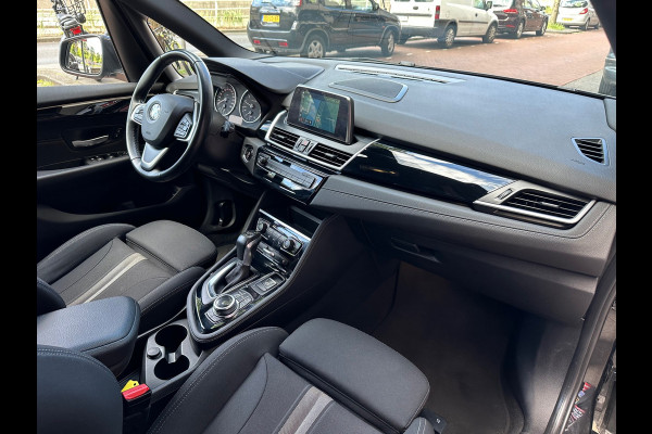 BMW 2 Serie Active Tourer 220i High Executive Aut Navi Clima PDC Stoelverwarming