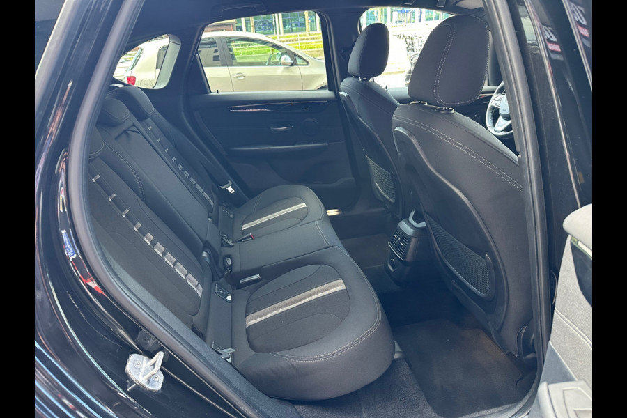 BMW 2 Serie Active Tourer 220i High Executive Aut Navi Clima PDC Stoelverwarming
