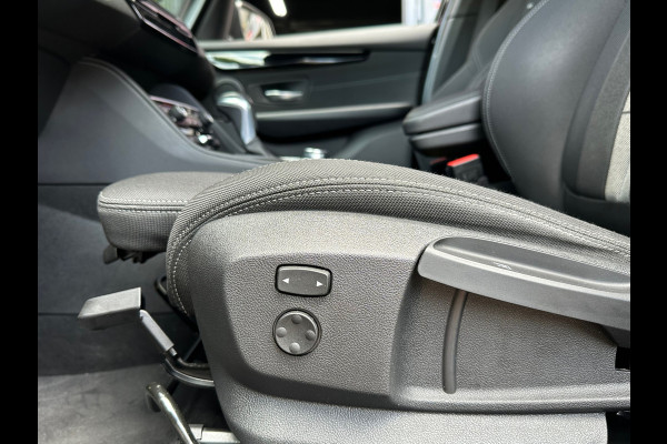 BMW 2 Serie Active Tourer 220i High Executive Aut Navi Clima PDC Stoelverwarming