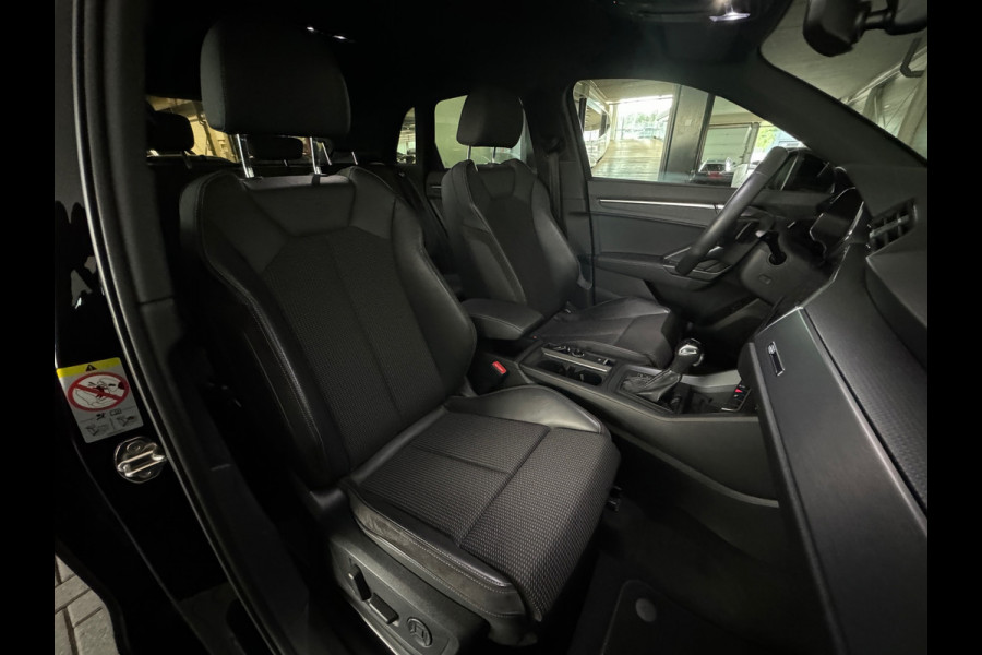 Audi Q3 35 TFSI S Line edition one Keyless|Stoelen Elektrisch