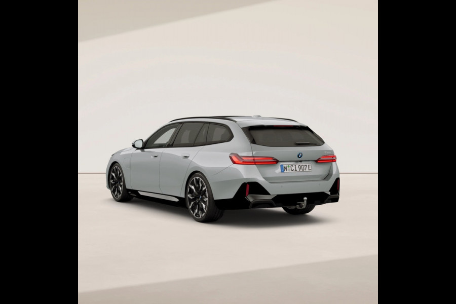 BMW 5 Serie Touring 530e M-Sport Pro - Pano - Trekhaak - ACC - Head-up - Harman Kardon