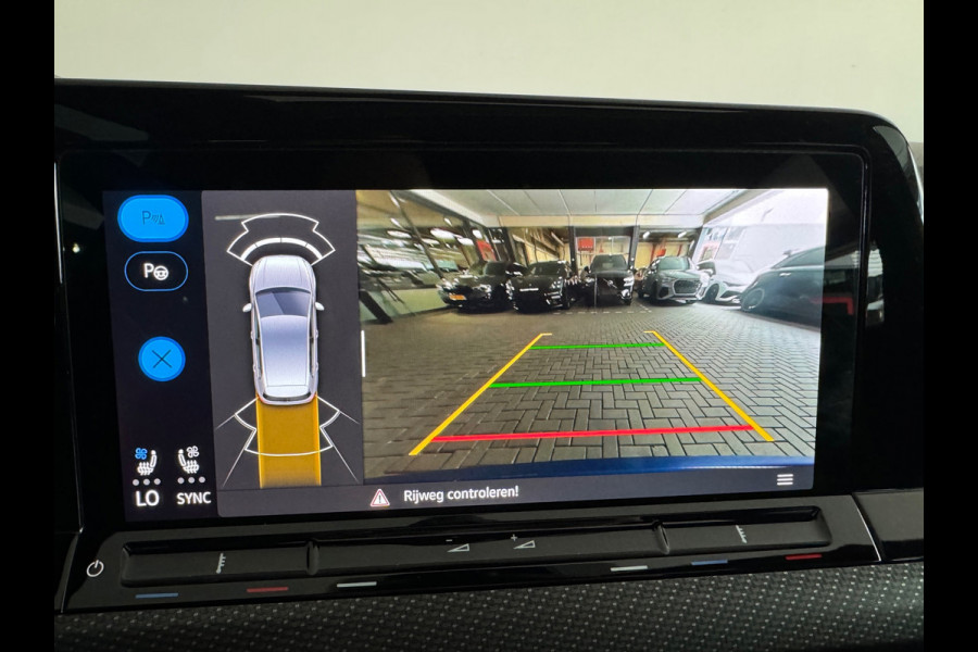Volkswagen Golf 2.0 TSI 4M R Performance Pano|Akrapovic|Memory