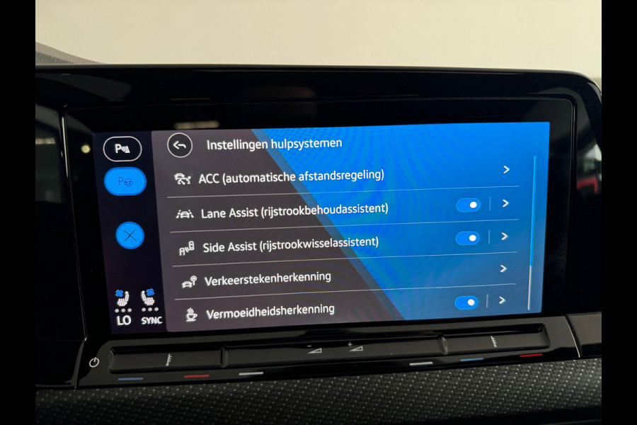 Volkswagen Golf 2.0 TSI 4M R Performance Pano|Akrapovic|Memory