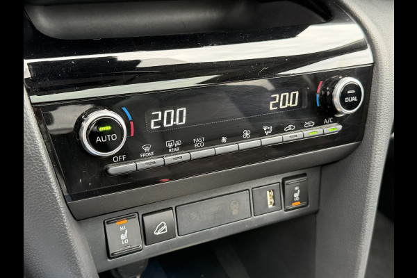 Toyota Yaris Cross 1.5 Hybrid Executive / Bi tone AWD | Afnm. Trekhaak | Pano dak | JBL | 10jr GARANTIE | Rijklaar!!!