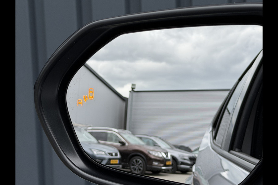 Toyota Yaris Cross 1.5 Hybrid Executive / Bi tone AWD | Afnm. Trekhaak | Pano dak | JBL | 10jr GARANTIE | Rijklaar!!!