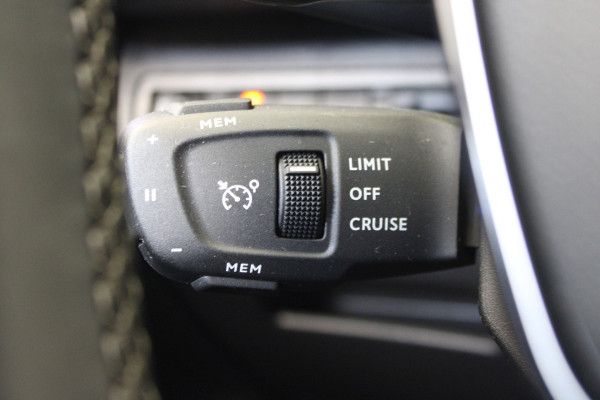 Peugeot 5008 1.2 PureTech Allure |Camera|Navi|