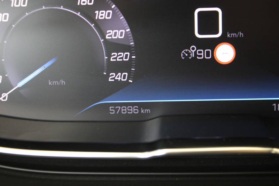 Peugeot 5008 1.2 PureTech Allure |Camera|Navi|