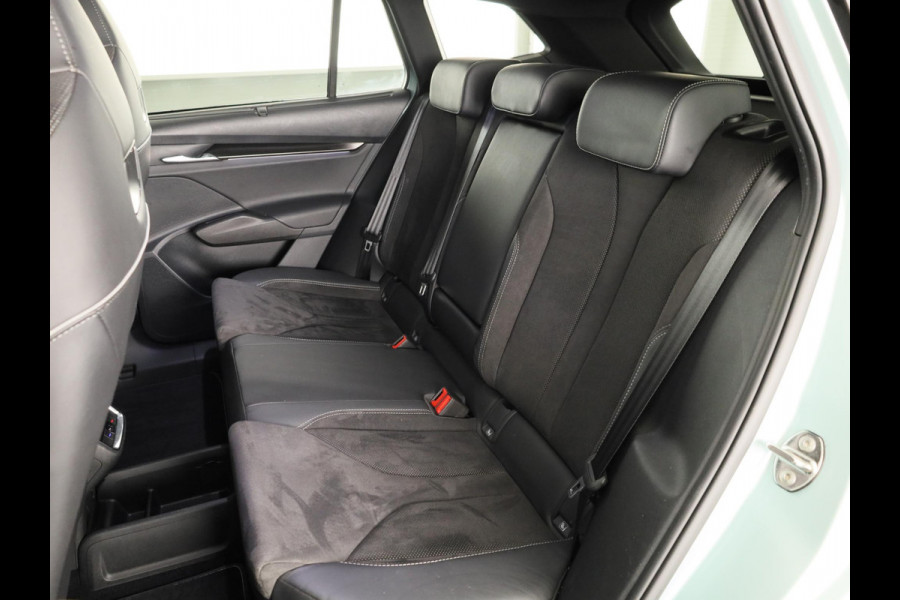 Škoda ENYAQ iV 60 Sportline 180pk | SOH 93,79% | Navigatie | Matrix koplampen | Verwarmbare voorstoelen | 20 inch Lichtmetalen velgen