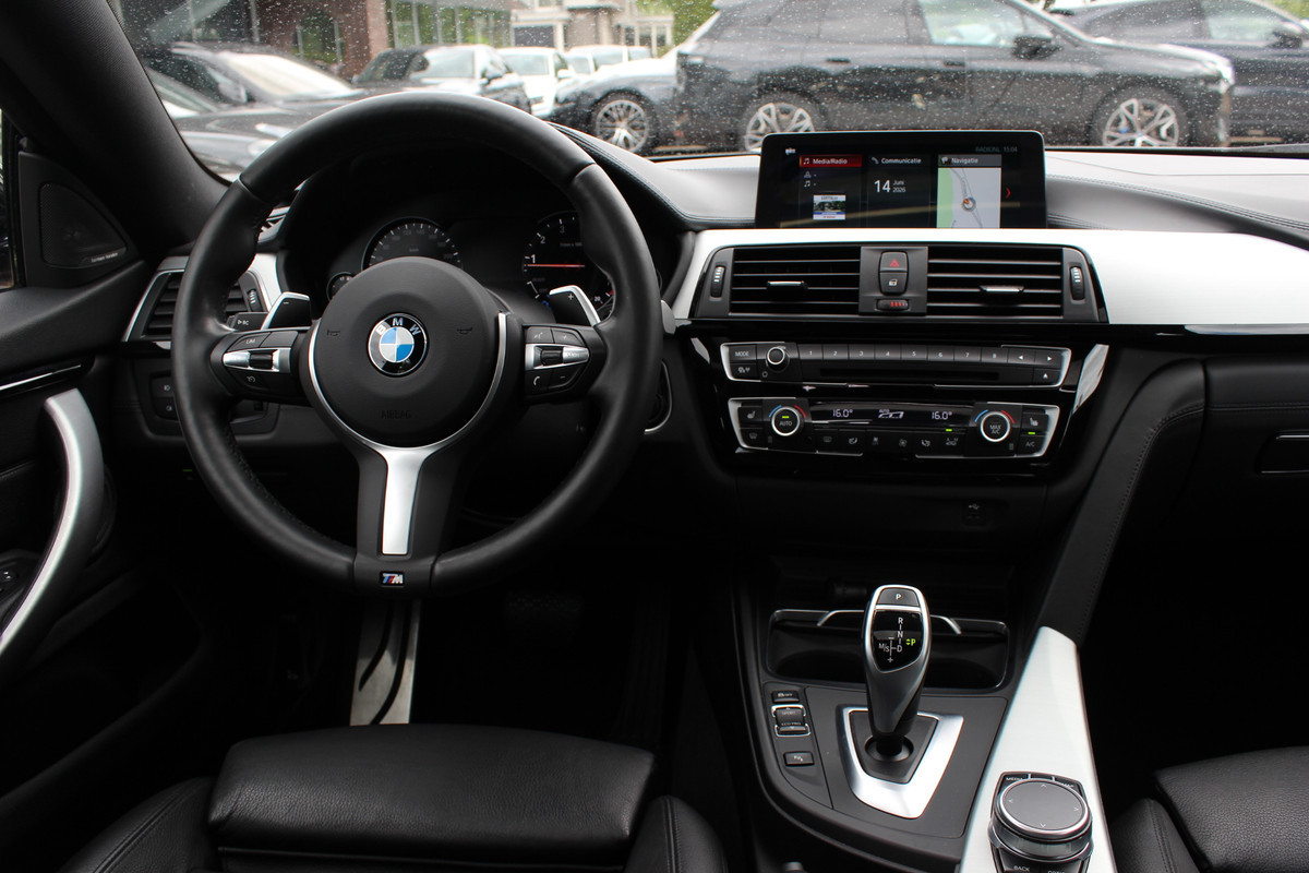BMW 4 Serie Gran Coupé 430i High Exe. M Sport / Schuifdak / Camera / Head-up / Harman Kardon / 19'' / Leder / Navigatie / Dodehoek / DAB / Stoelverwarming / Cruise Control